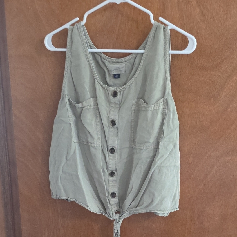 Universal Thread Olive Button-Down Tank Top